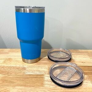 YETI RAMBLER® 30 OZ TUMBLER + Extra Lids